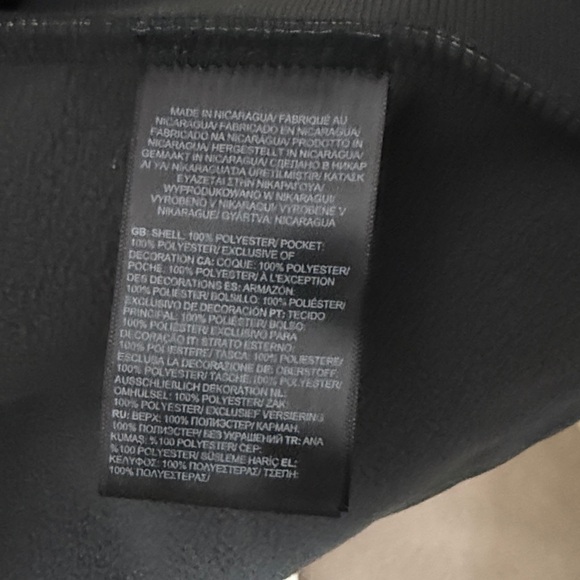 The North Face Men's Charcoal Vest - Picture 6 of 7